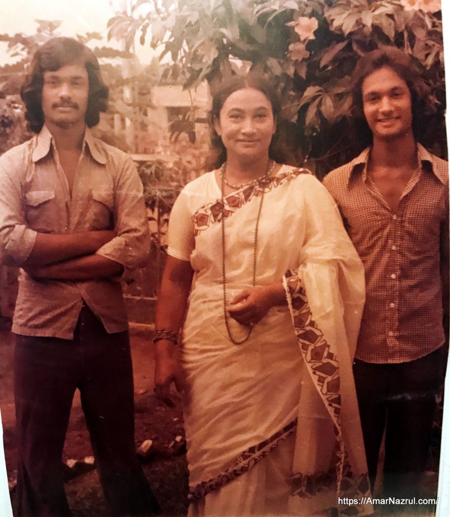 Feroza Begum with her two sons Hamin Ahmed and Shafin Ahmed ফিরোজা বেগম ফিরোজা বেগম এর সংক্ষিপ্ত জীবনী